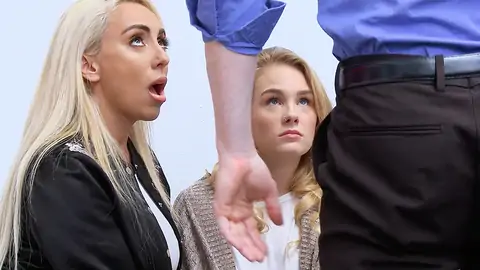 MUMMY is witnessing while her stepdaughter is shrieking